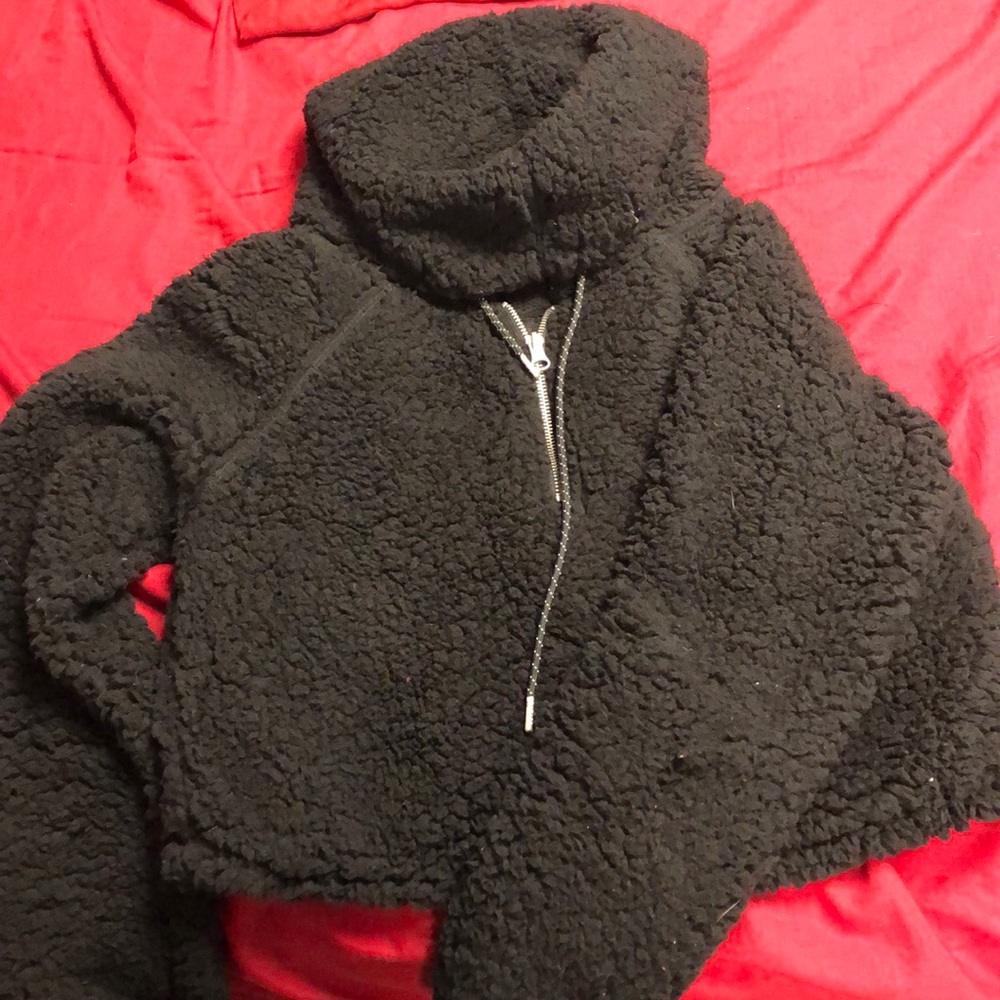 Fuzzy black crop top sweater